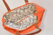 bolso de cuero, Sarah playa L de cuero napa de vaca en color naranja, pieza única, fabricada en La Palma, Islas Canarias, España, Europa