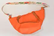bolso de cuero, Sarah playa L de cuero napa de vaca en color naranja, pieza única, fabricada en La Palma, Islas Canarias, España, Europa