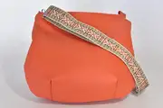 Iris Zip L aus Nappa-Wasserbüffelleder in pastelorange
