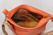 Iris Zip L aus Nappa-Wasserbüffelleder in pastelorange