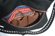 Lena M aus geschliffenem Nubuk-Rindsleder und Anilin-Nappa-Wasserbüffelleder in schwarz und lehmbraun
