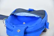 Adrian M aus vollnarbig pflanzlich-softem Rindsnubukleder in sehr blau