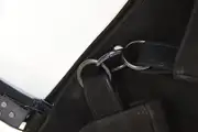 Ledertasche, Sarah playa L aus geschliffenem Rindsnubuckleder in sehr schwarz, Unikat, hergestellt auf La Palma, Kanarische Inseln, Spanien, Europa