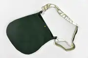 Iris M aus geschliffenem Nubuk-Wasserbüffelleder in tannengrün