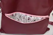 Sam flex M aus semianilin gefärbtem Nappa-Rindsleder in aubergine