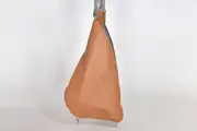 Lederrucksack, Tim S aus Nappa-Wasserbüffelleder in sandgelb, Unikat, hergestellt auf La Palma, Kanarische Inseln, Spanien, Europa