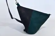 Lederrucksack, Tim S aus geschliffenem Nubuk-Wasserbüffelleder in schwarz und geschliffenem Nubuk-Rindsleder in blaugrün, Unikat, hergestellt auf La Palma, Kanarische Inseln, Spanien, Europa