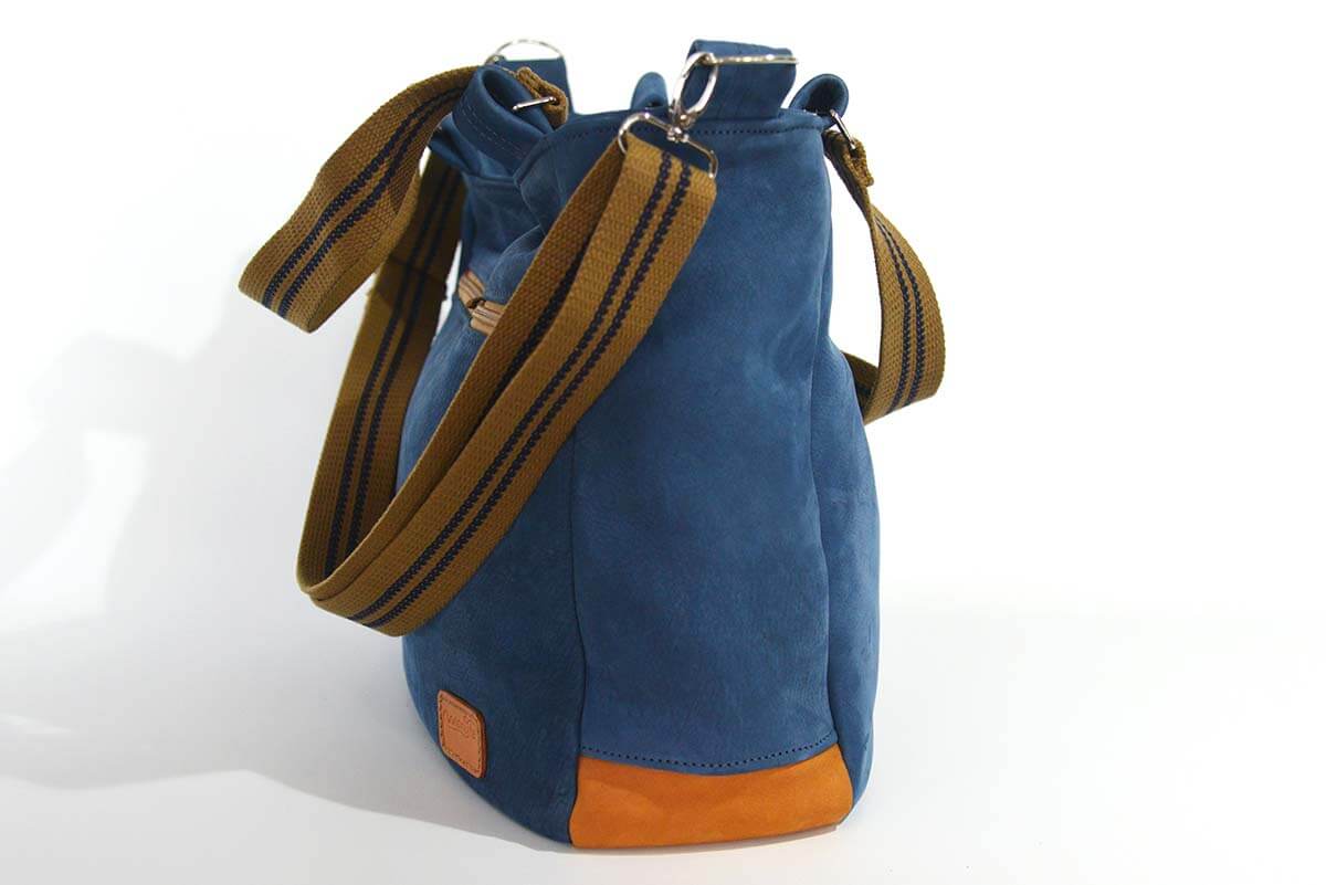 Lena M aus geschliffenem Nubuk-Rindsleder in blau und cognac