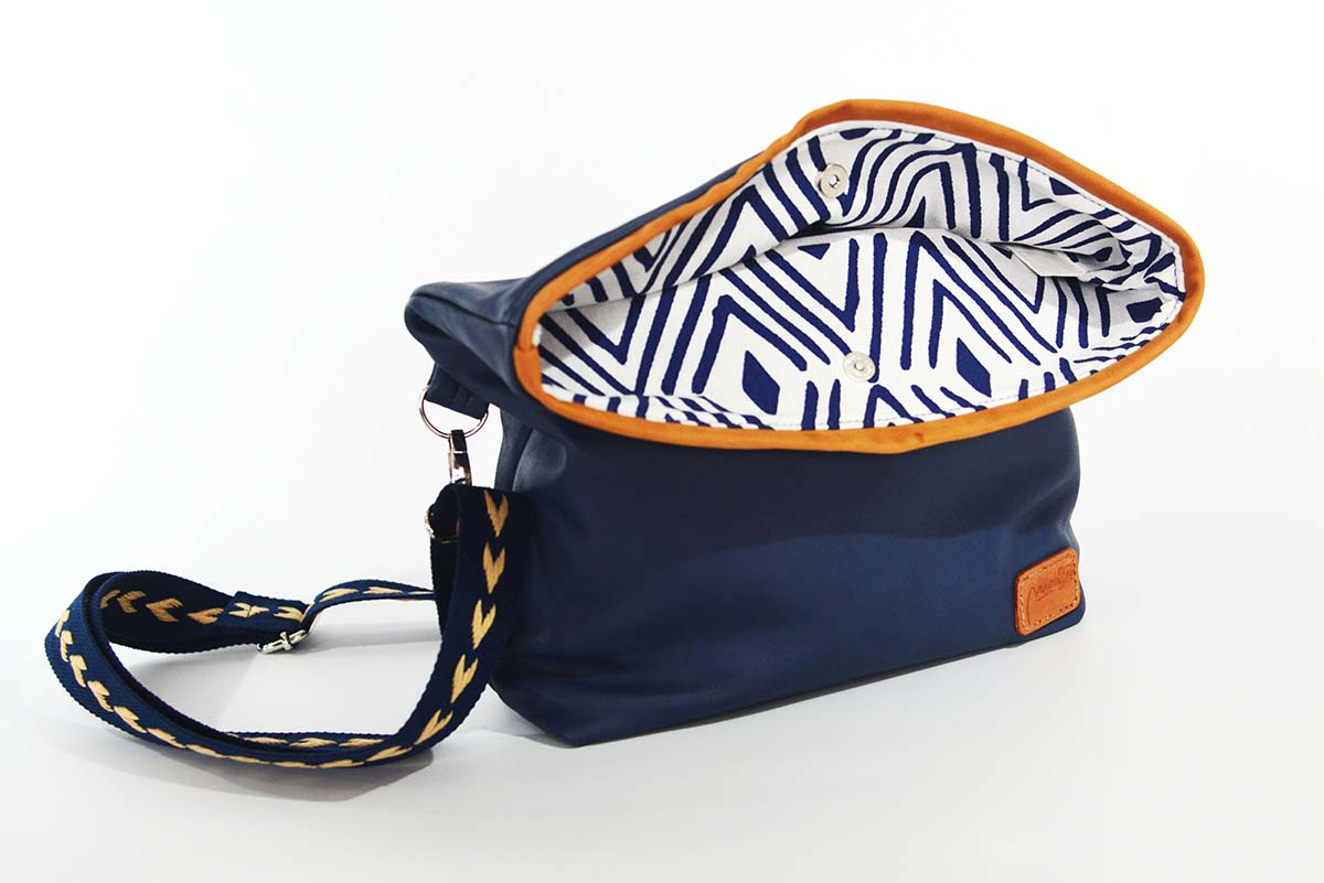 Sam M aus geschliffenem Nubuckleder in blau und cognac