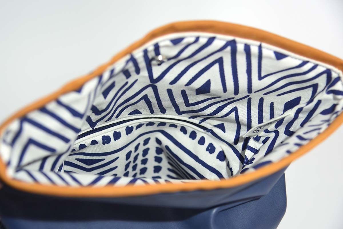 Sam M aus geschliffenem Nubuckleder in blau und cognac