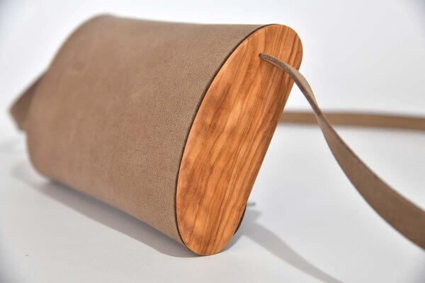 Bolso de cuero modelo Jenny gris-marrón, madera de olivo