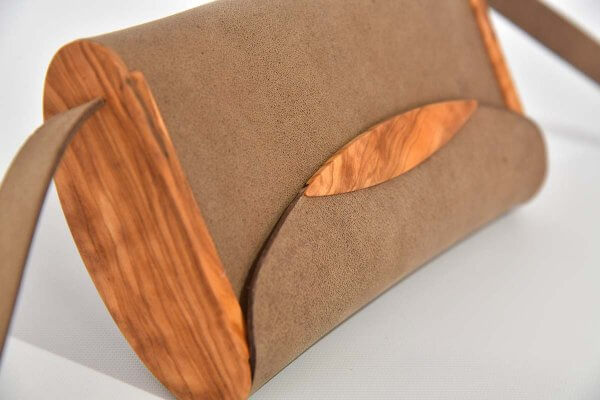 Bolso de cuero modelo Jenny gris-marrón, madera de olivo