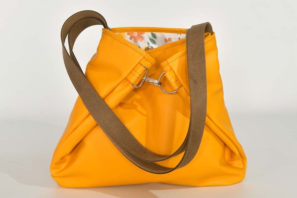 Bolso de cuero modelo Sarah amarillo sol