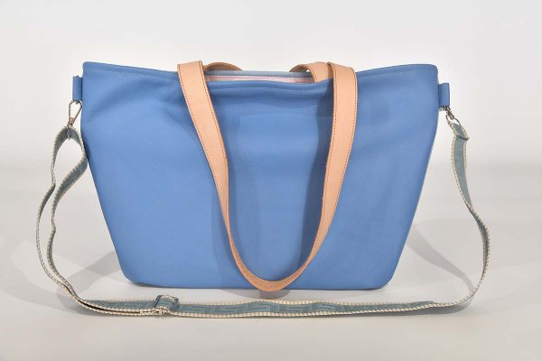 Ledertasche Modell Sarah hell- und dunkelblau