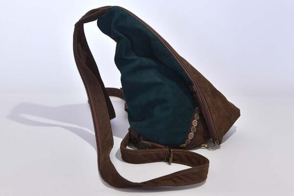 Mochila de cuero modelo Tim verde abeto / marrón