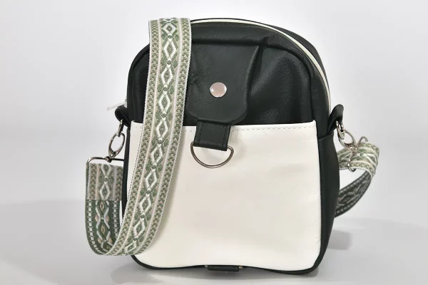 Sportliche Ledertasche Adrian dunkelgrün / weiß