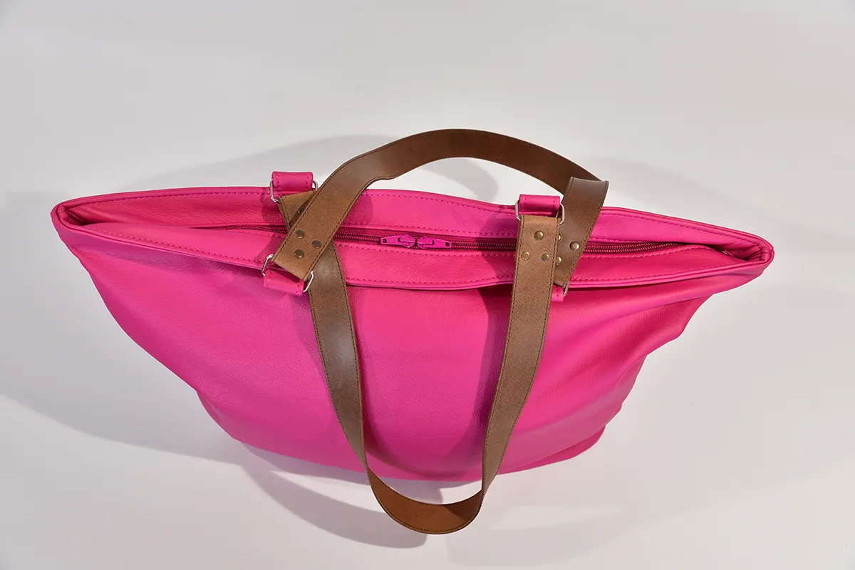 Sarah Zip M aus pinkem Anilin-Nappa-Rindsleder
