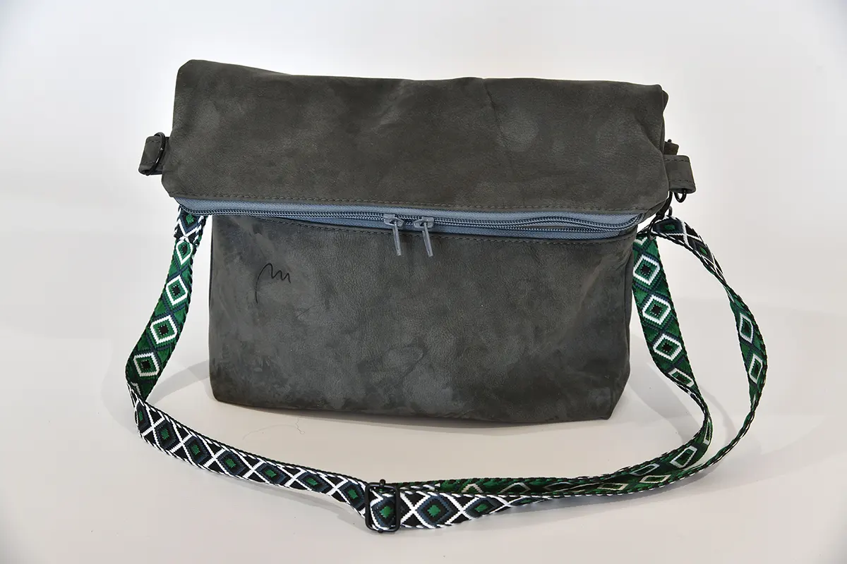 Sam flex M aus nachtblauem Nubuk-Rindsleder