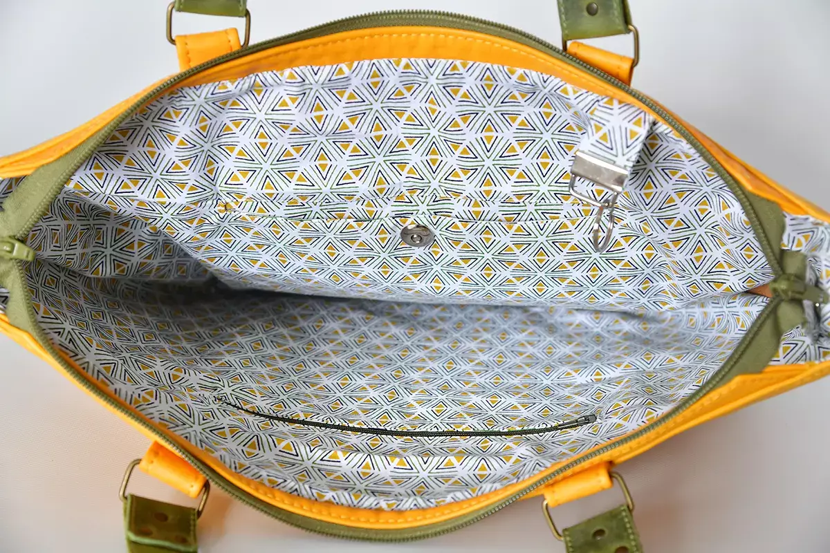 Handgefertigte Ledertasche Sarah Zip sonnengelb