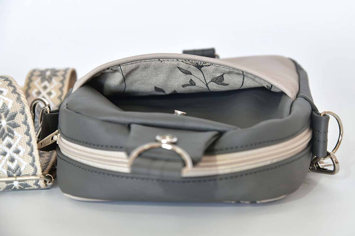 Schultertasche Modell Adrian anthrazit / grau