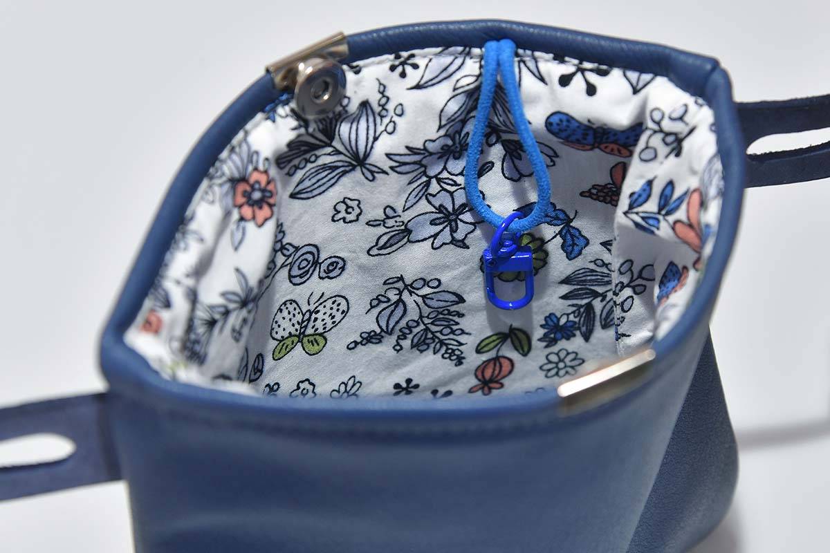 Ledertasche Ben dia hellblau / dunkelblau