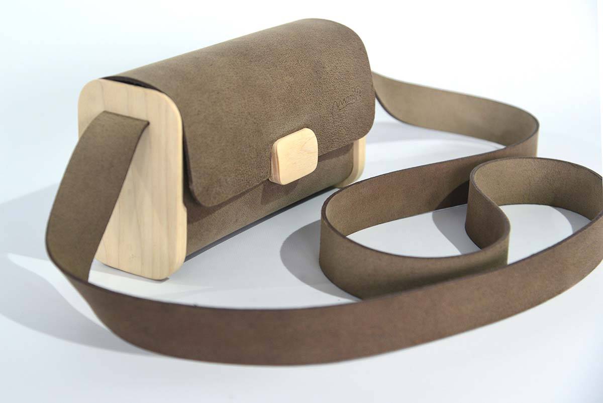 Holz-Leder-Tasche Modell Timo Eschenholz weiß