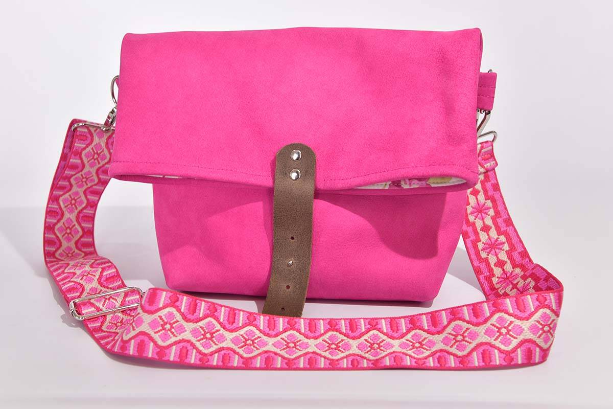 Ledertasche Modell Sam M himbeer hell
