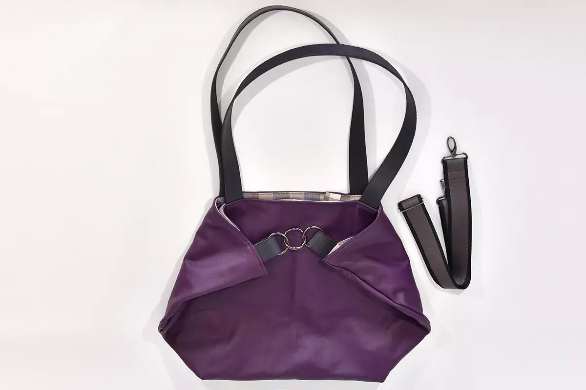 Handgefertigte Ledertasche Sarah Playa violett