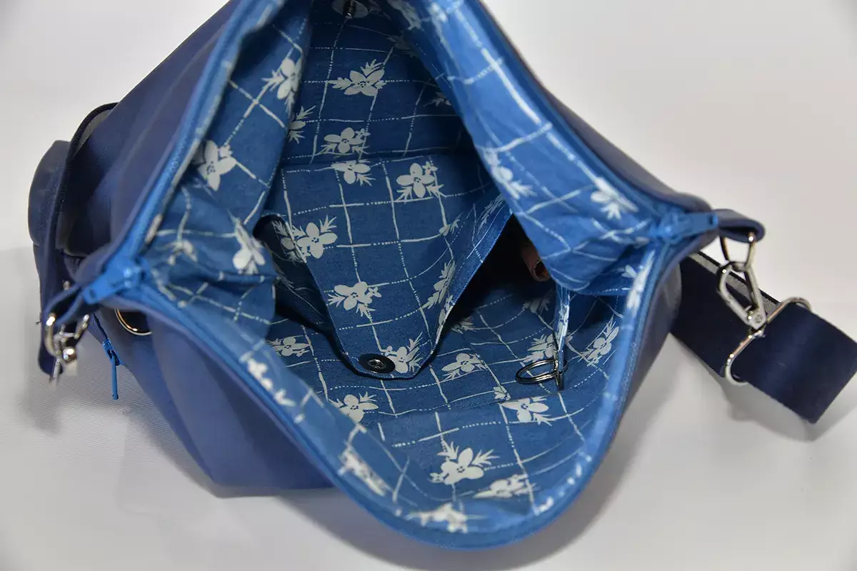 Handgefertigte Ledertasche Sam flex blau