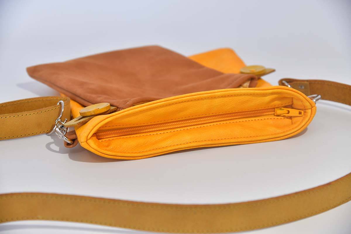 Ledertasche Ben dia hellbraun / sonnengelb