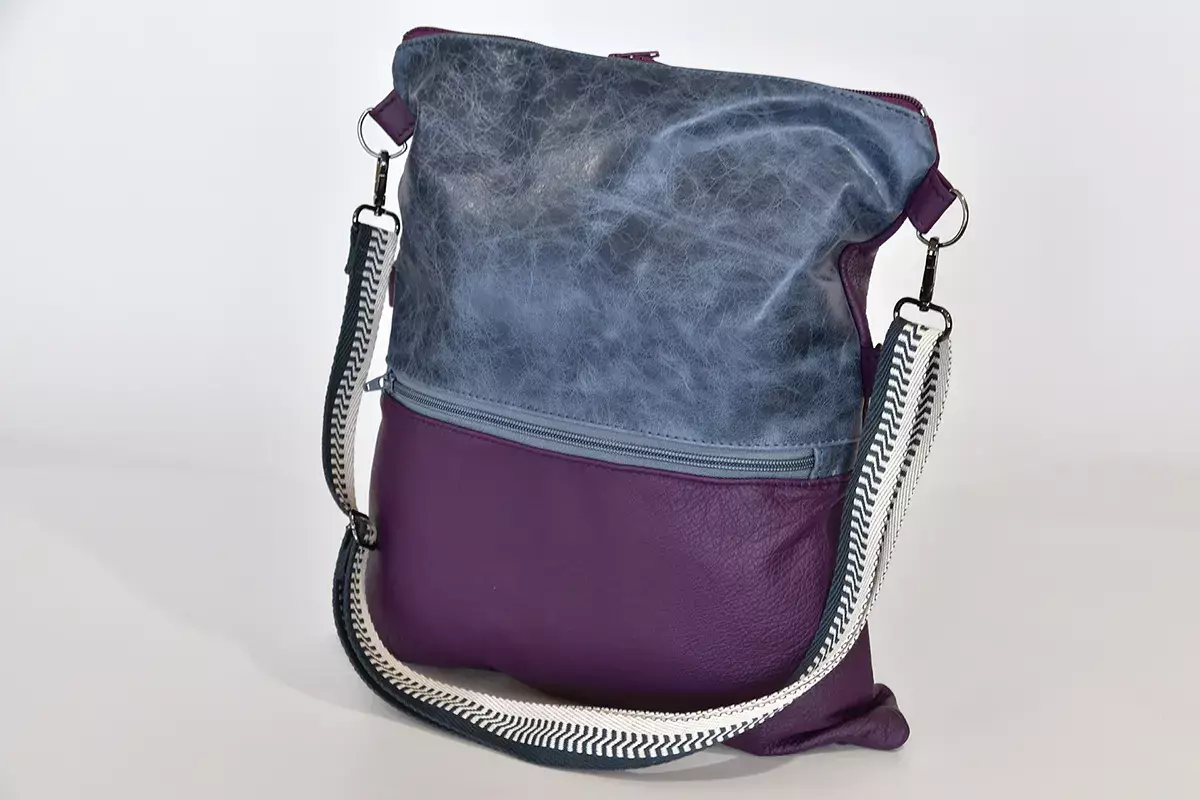 Handgefertigte Ledertasche violett und saphir26005 Sam flex