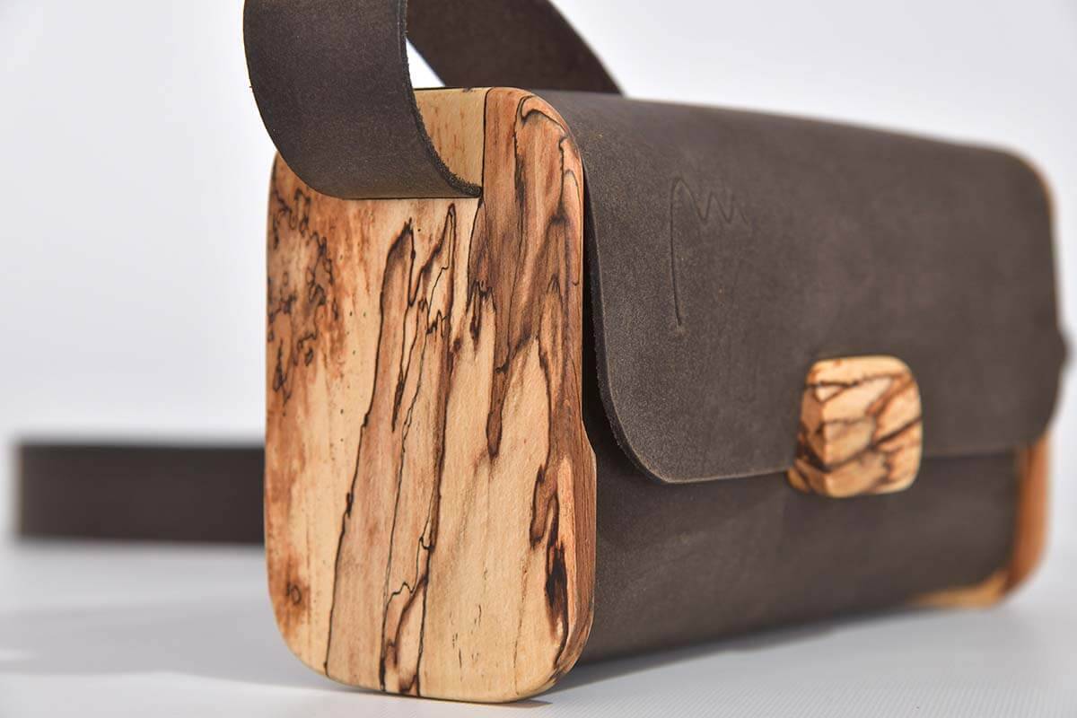 Holz-Ledertasche Modell Timo S gestockte Buche, Wasserbüffel-Dickleder