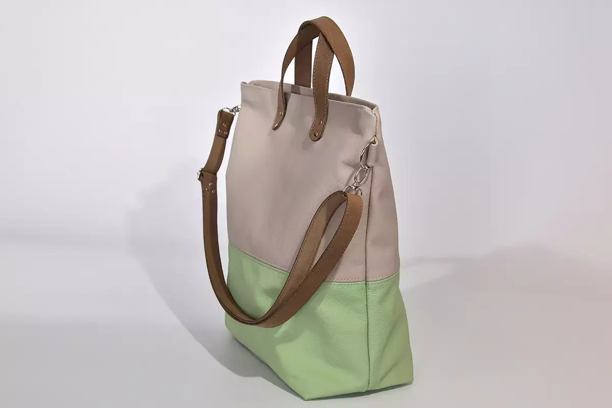Handgefertigte Ledertasche Mira L mint grau