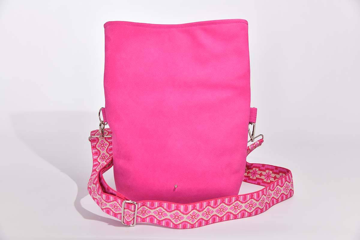 Ledertasche Modell Sam M himbeer hell
