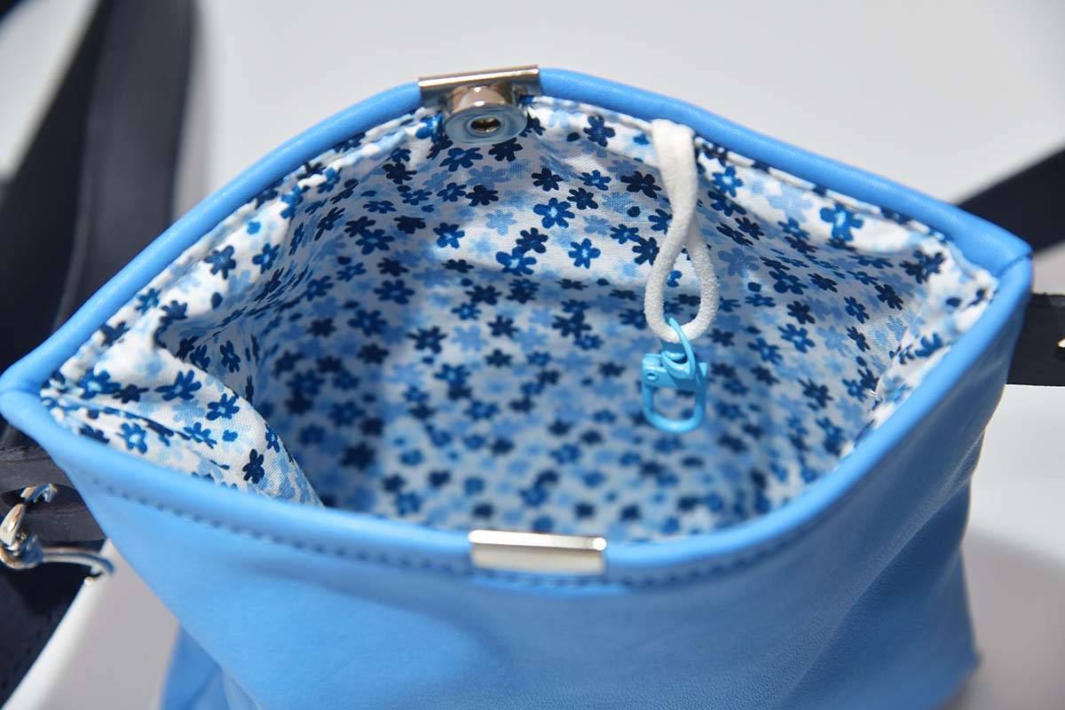 Ledertasche Ben dia dunkelblau / hellblau