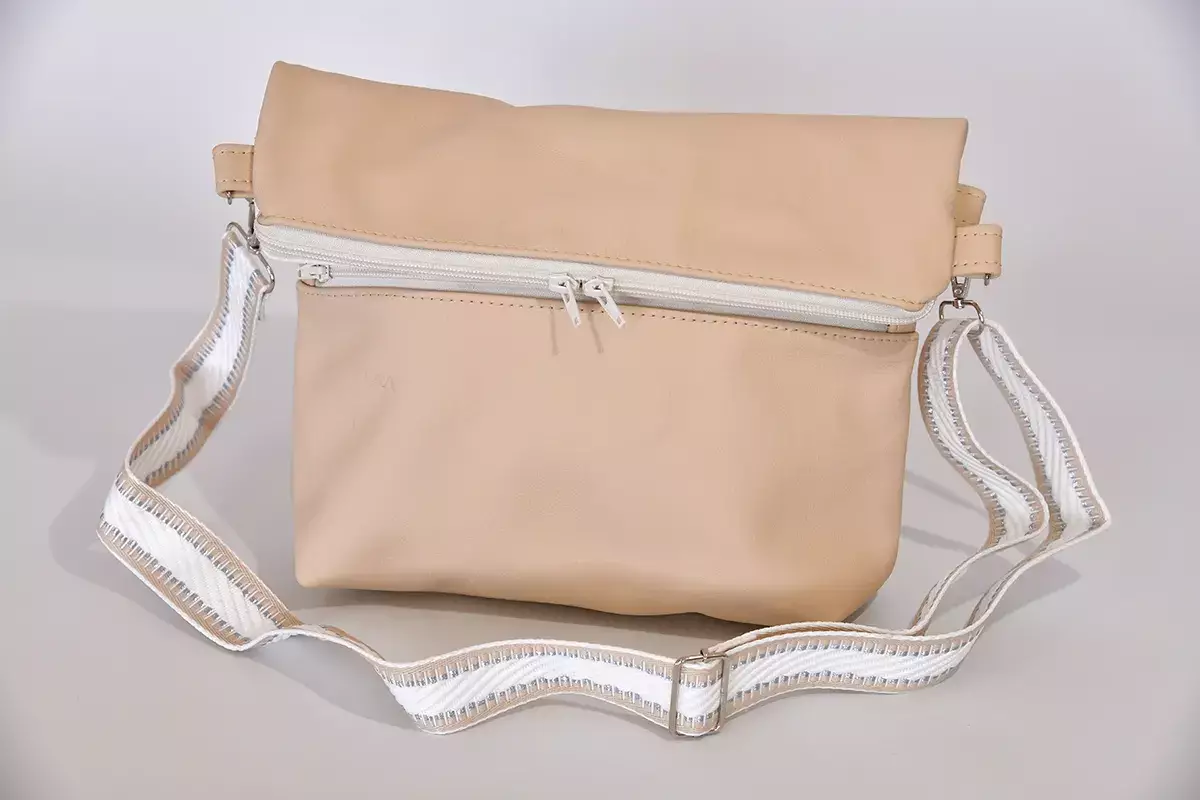 Schultertasche Sam flex Rinds- und Wasserbüffelleder eierschale und weiß