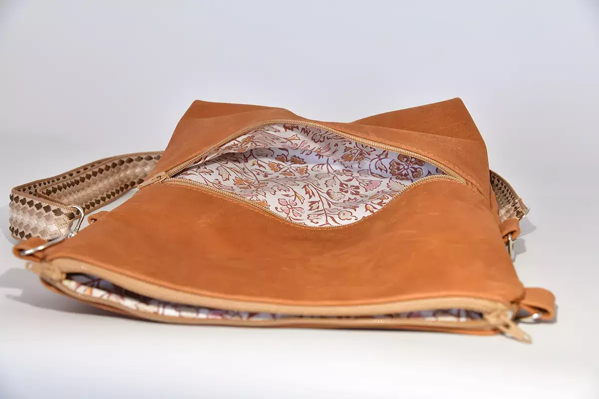 Schiultertasche Sam flex Nubukleder kupferbraun