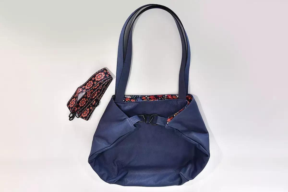 Handgefertigte Ledertasche Sarah Playa L blau