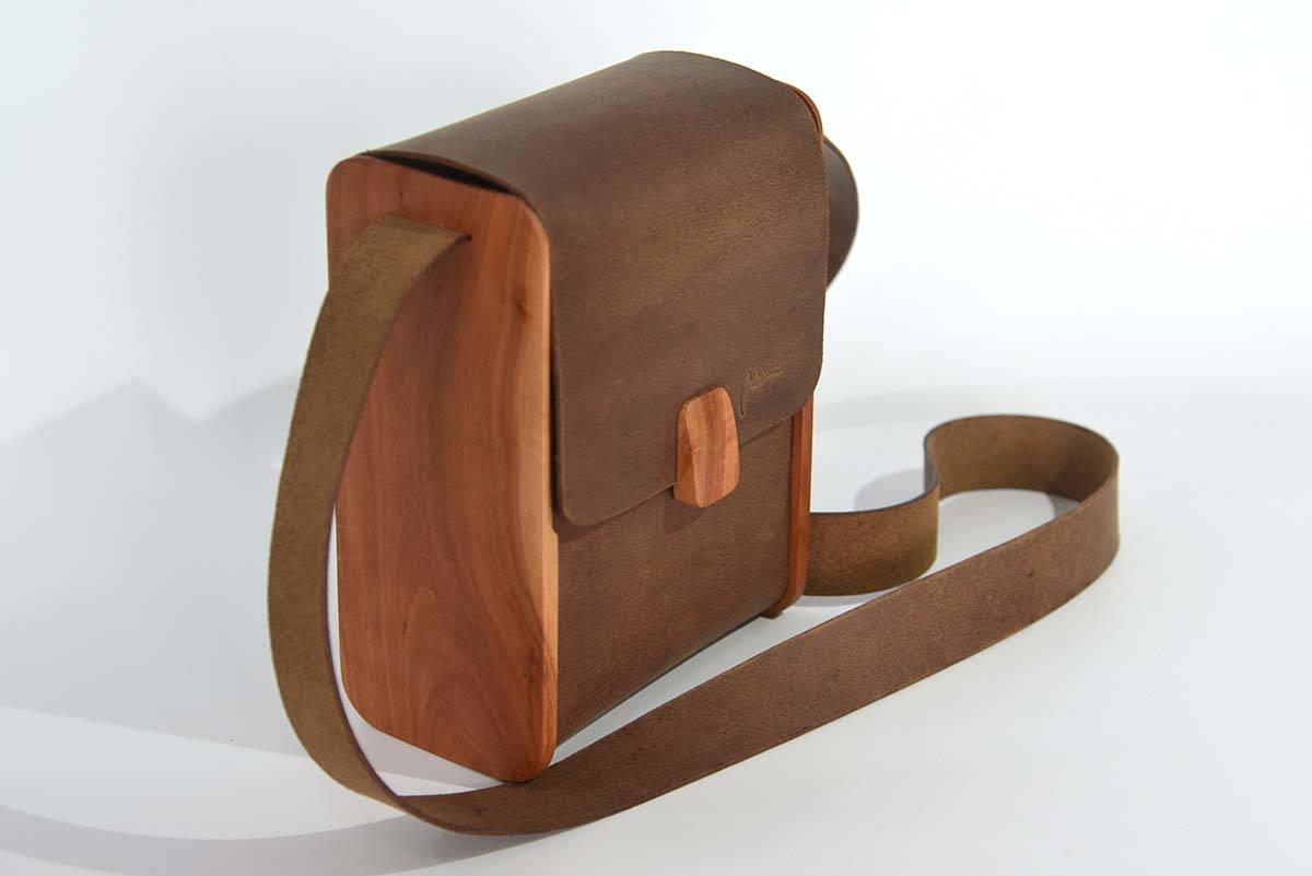 Holz-Leder-Tasche Modell Bernd Kirschholz