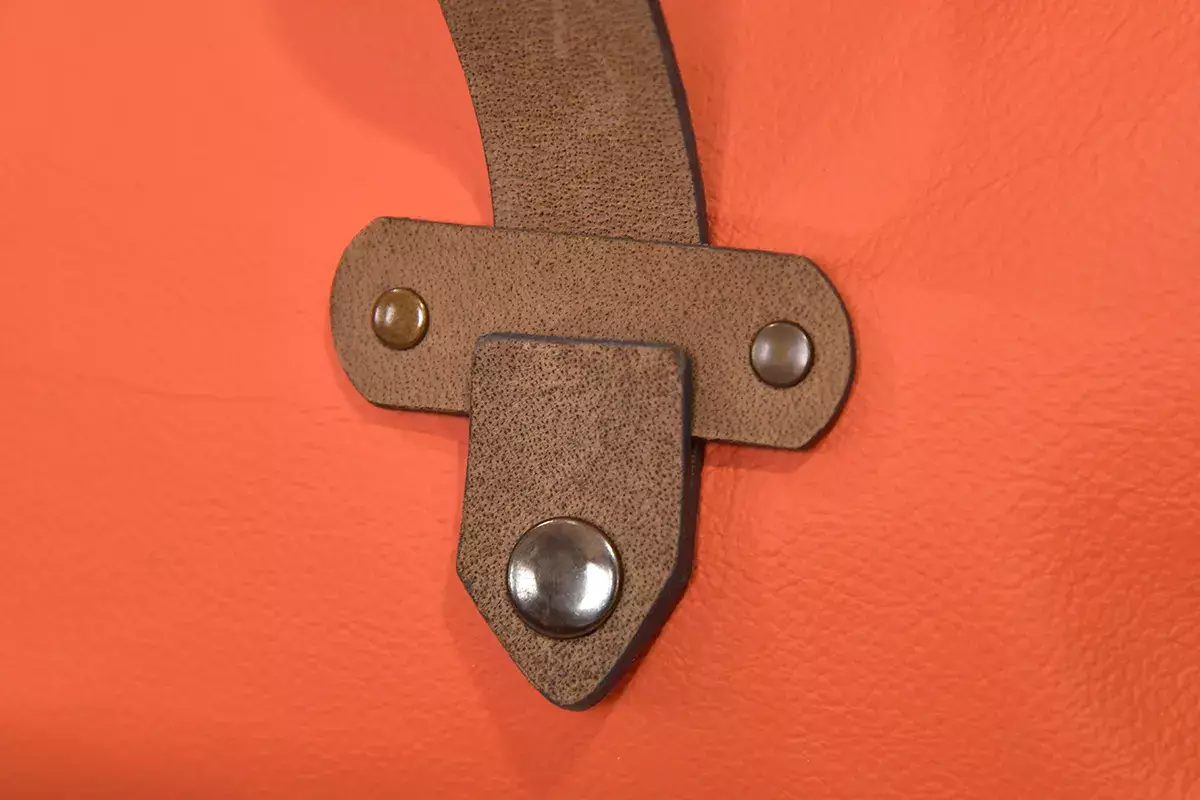 Handgefertigte Ledertasche Sam M pastellorange