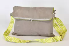 handgefertigte-ledertasche-babyelefantengrau-neongruen_26009_Sam_flex_04