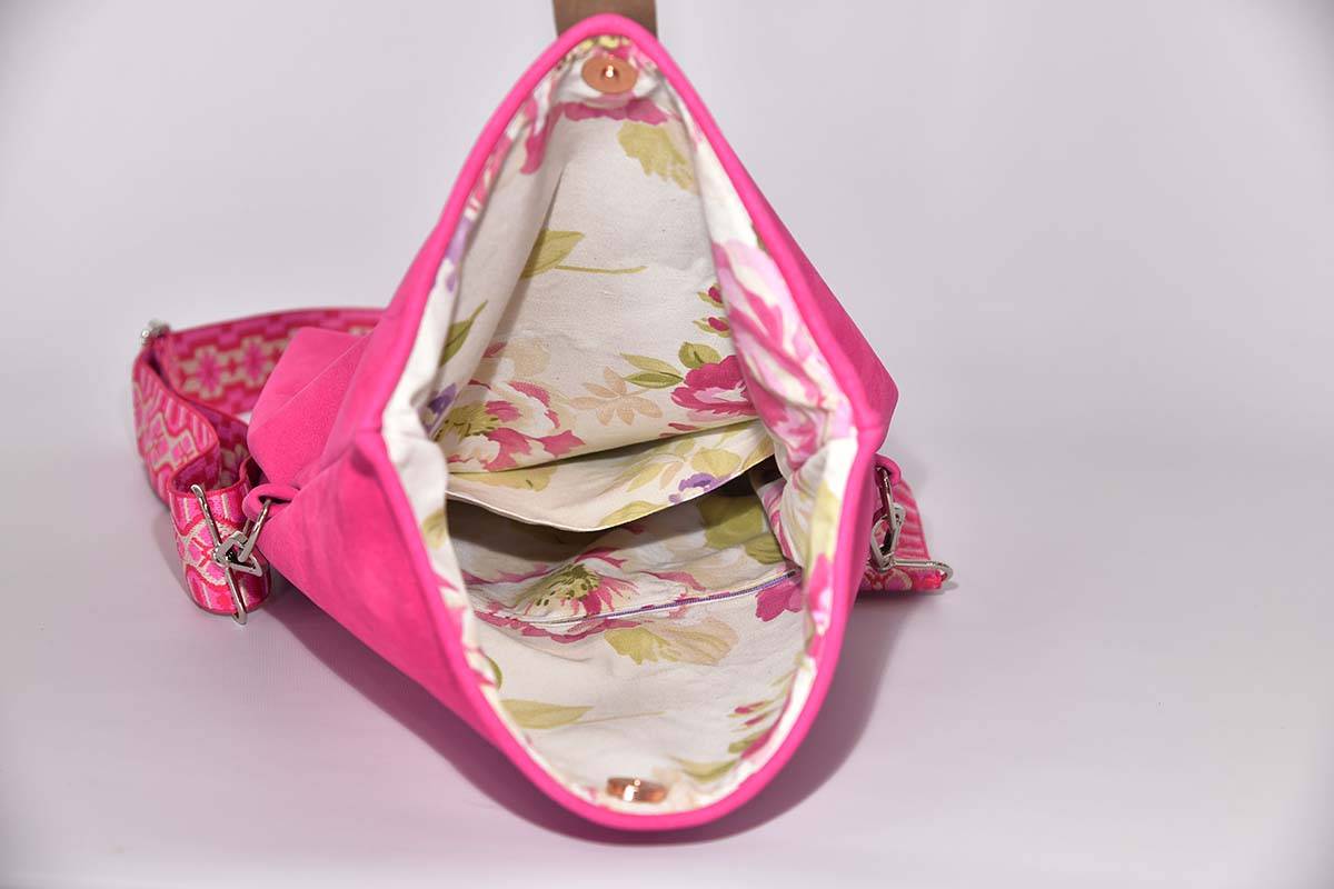 Ledertasche Modell Sam M himbeer hell