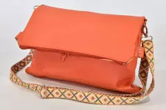 handgefertigte-ledertasche-pastelorange-bernstein_26008_Sam_flex_03