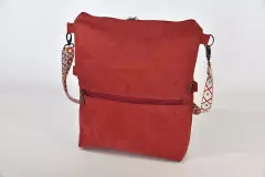 handgefertigte-ledertasche-bordeaux_26014_Sam_flex_01