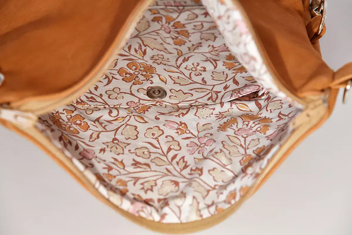 Schiultertasche Sam flex Nubukleder kupferbraun