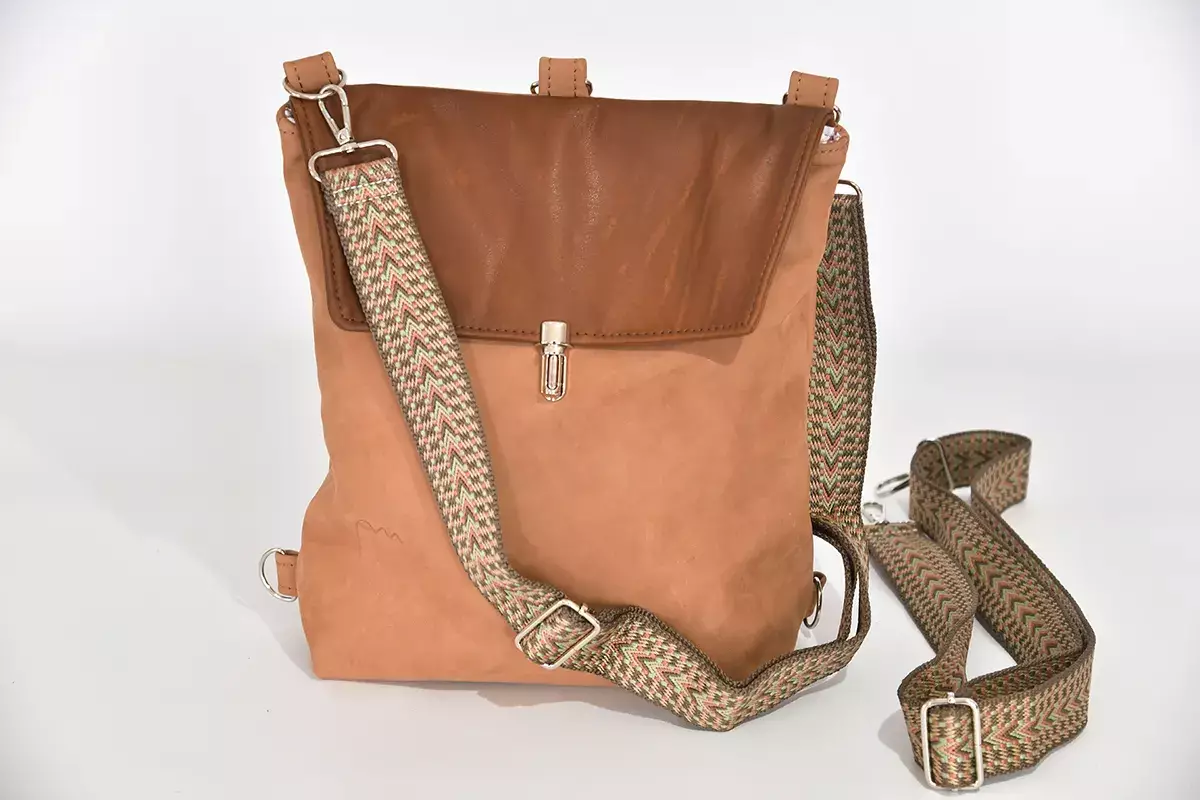 Lederrucksack Ainhoa M hellbraun und dunkelbraun