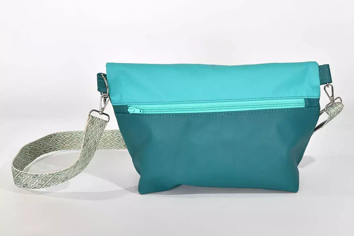 Schultertasche Sam flex Rindsleder türkis und dunkeltürkis