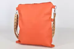 handgefertigte-ledertasche-pastelorange-bernstein_26008_Sam_flex_02