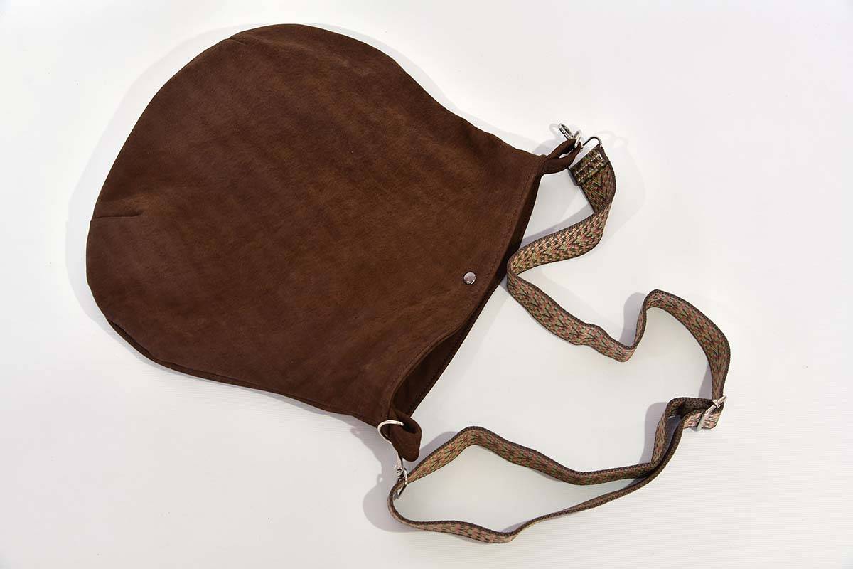 Schultertasche Iris M Nubukleder braun
