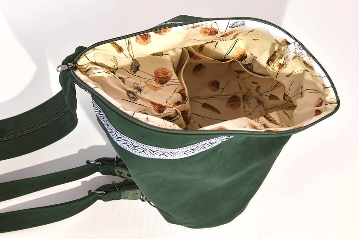 Lederrucksack Modell Tim tannengrün